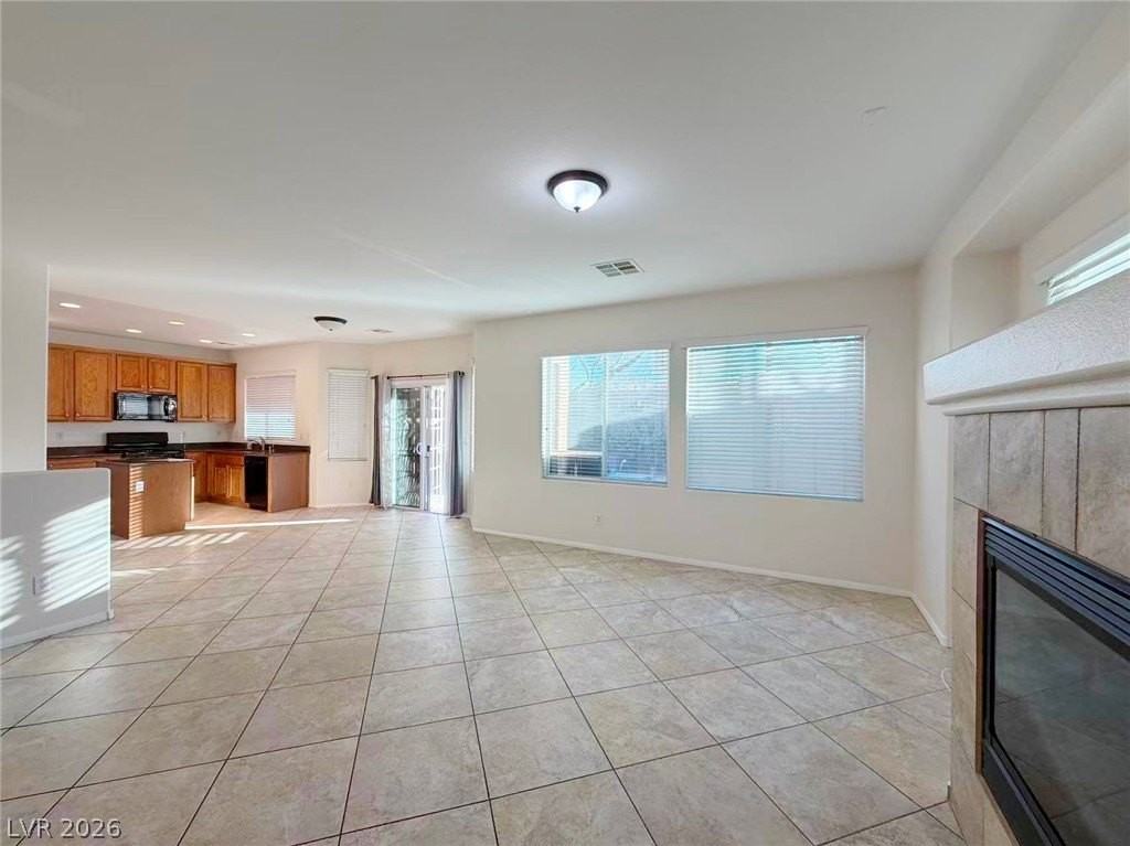 7473 Glorious Sun Dr - Photo 7 of 46