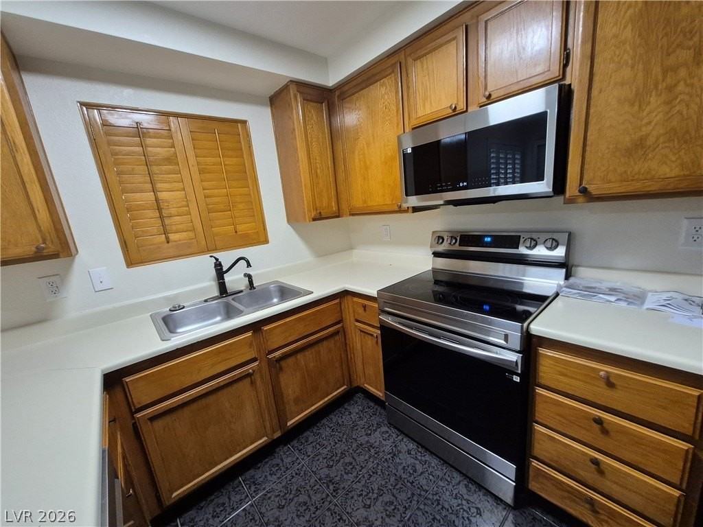 6885 Tamarus St #101 - Photo 7 of 25