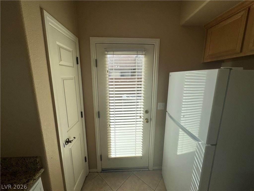 9805 Spinnaker Creek Ave - Photo 7 of 33