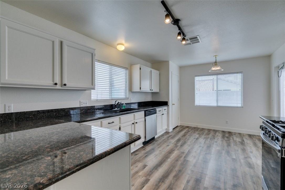 3738 Saint Phillip Ct - Photo 5 of 31