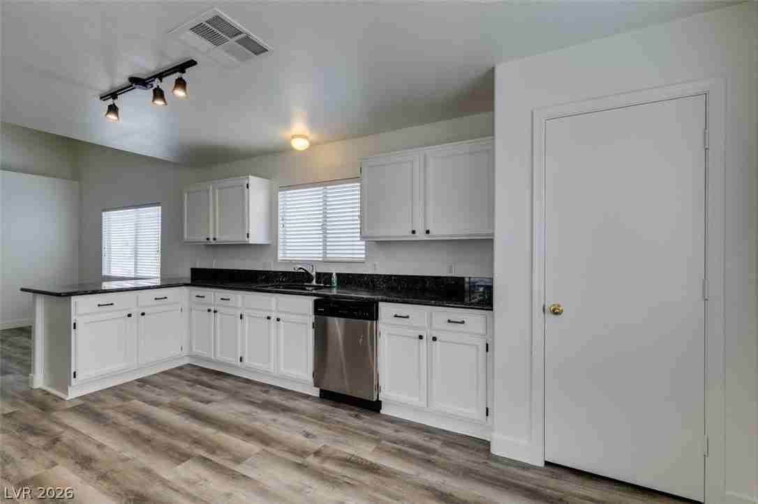 3738 Saint Phillip Ct - Photo 6 of 31