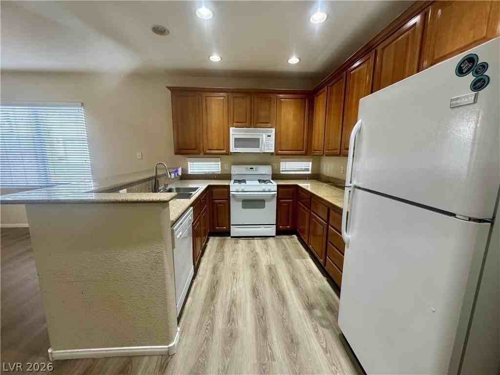 8277 Brilliant Pompon Pl - Photo 4 of 34