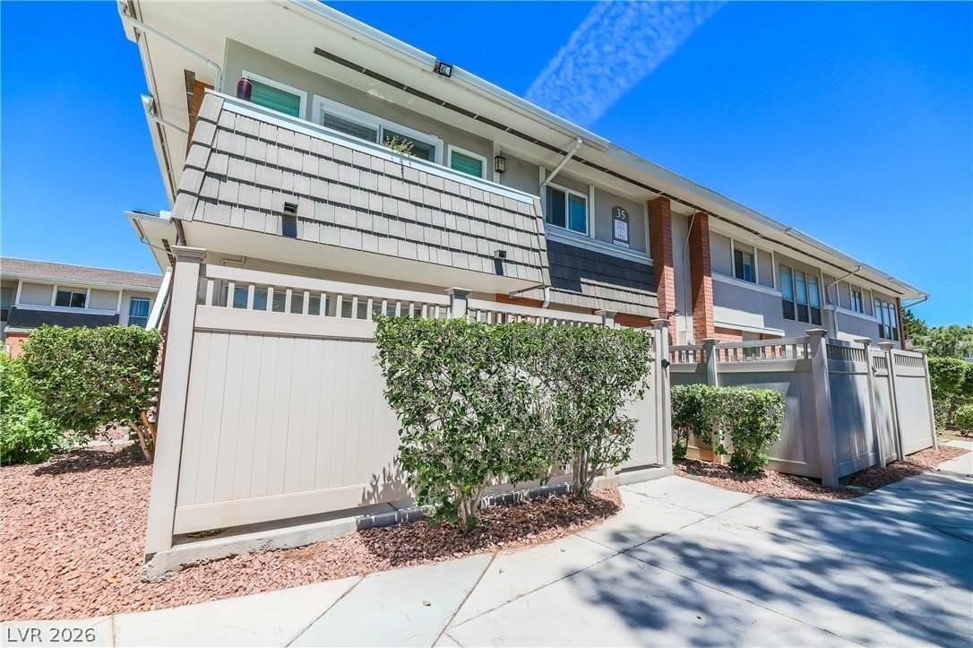 683 Oakmont Ave #3505 - Photo 3 of 35