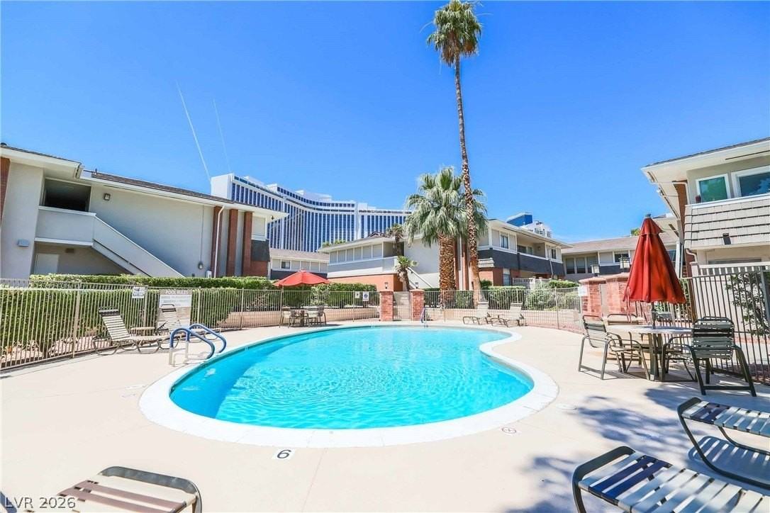 683 Oakmont Ave #3505 - Photo 4 of 35