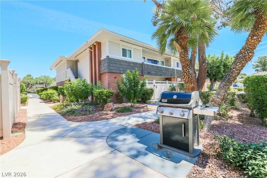 683 Oakmont Ave #3505 - Photo 6 of 35