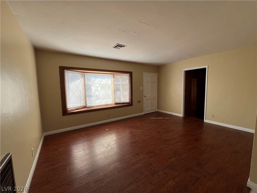 1425 Wengert Ave - Photo 6 of 36