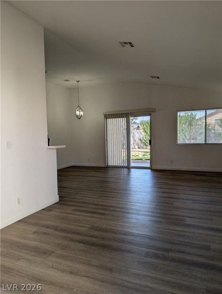 5845 Springmist St - Photo 3 of 9