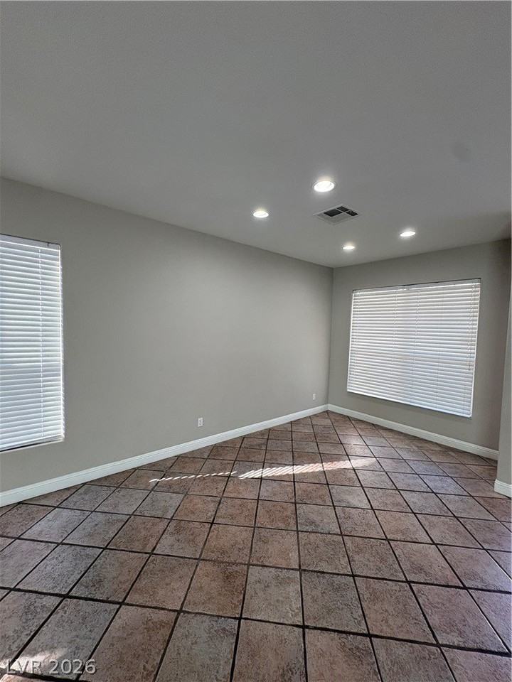 7213 London Bridge Ave - Photo 2 of 10