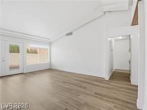 2346 Barneby Ave - Photo 4 of 12