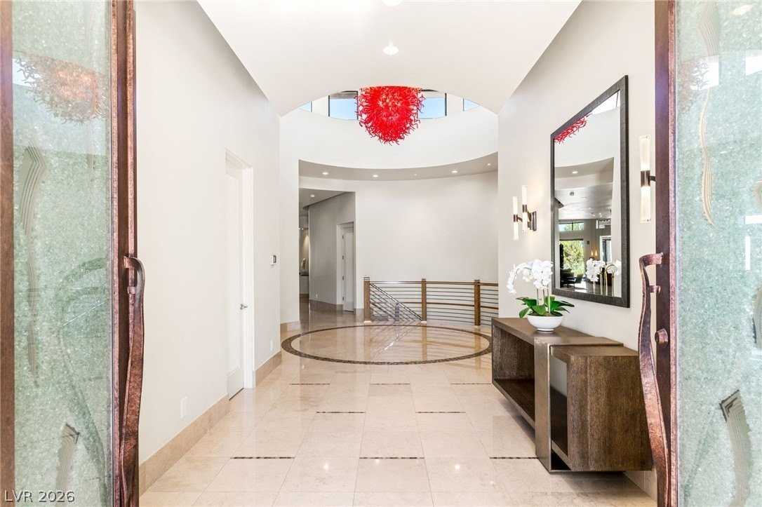 2 Castle Oaks Ct - Photo 5 of 50