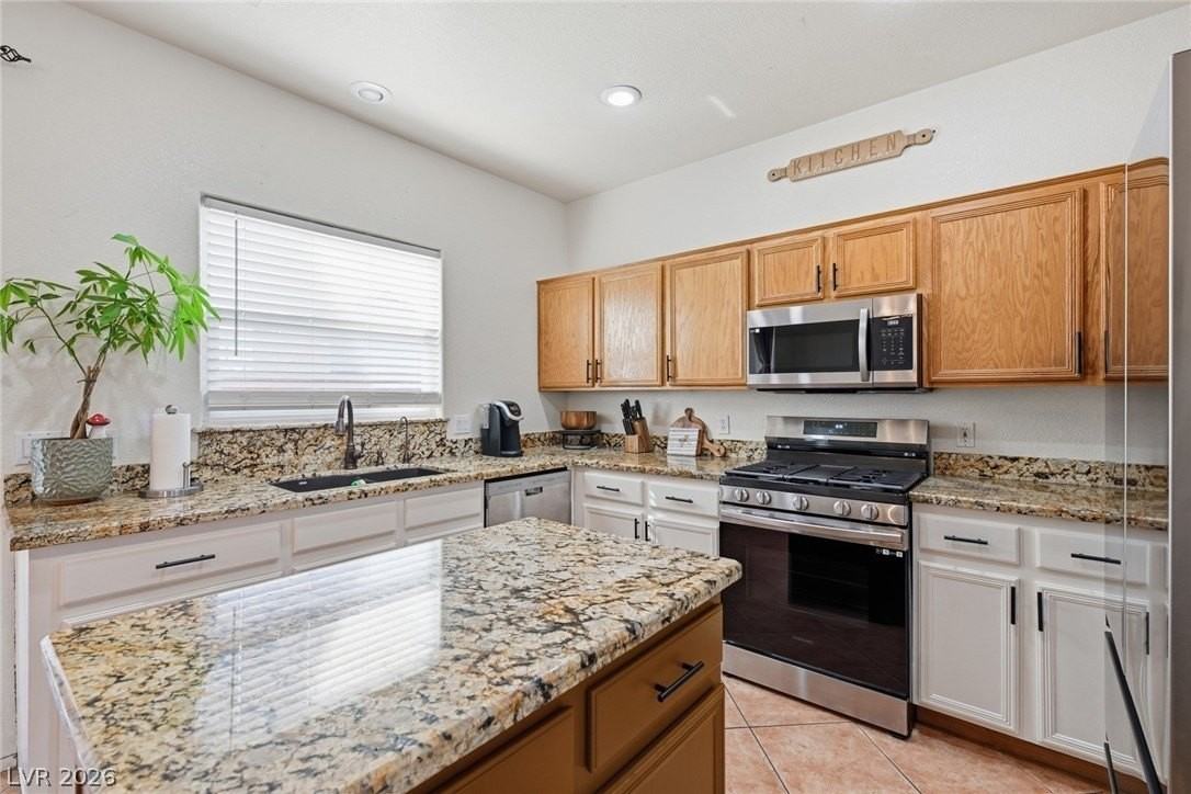 3001 Crackling Leaves Ave - Photo 7 of 39