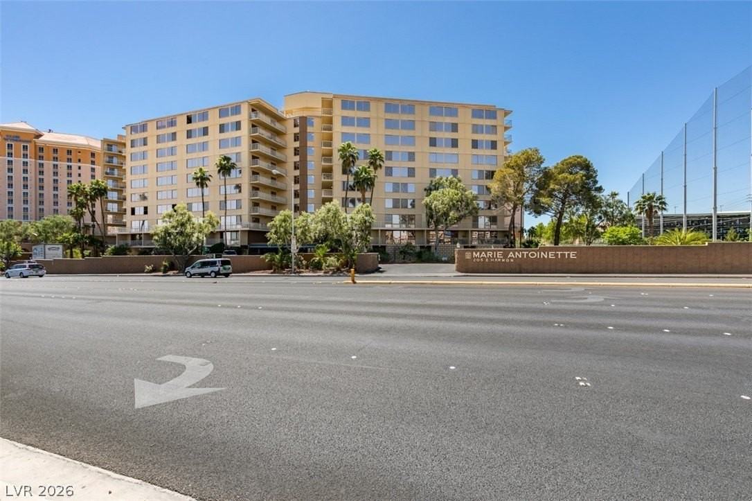 205 E Harmon Ave #1003 - Photo 3 of 34