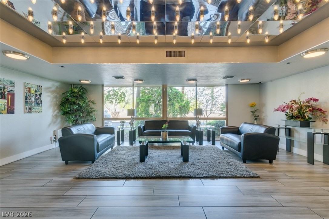 205 E Harmon Ave #1003 - Photo 5 of 34