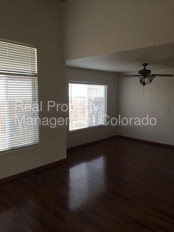 19007 E Carmel Dr - Photo 2 of 5