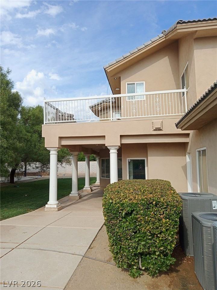 8623 Golden Canyon Rd - Photo 7 of 24