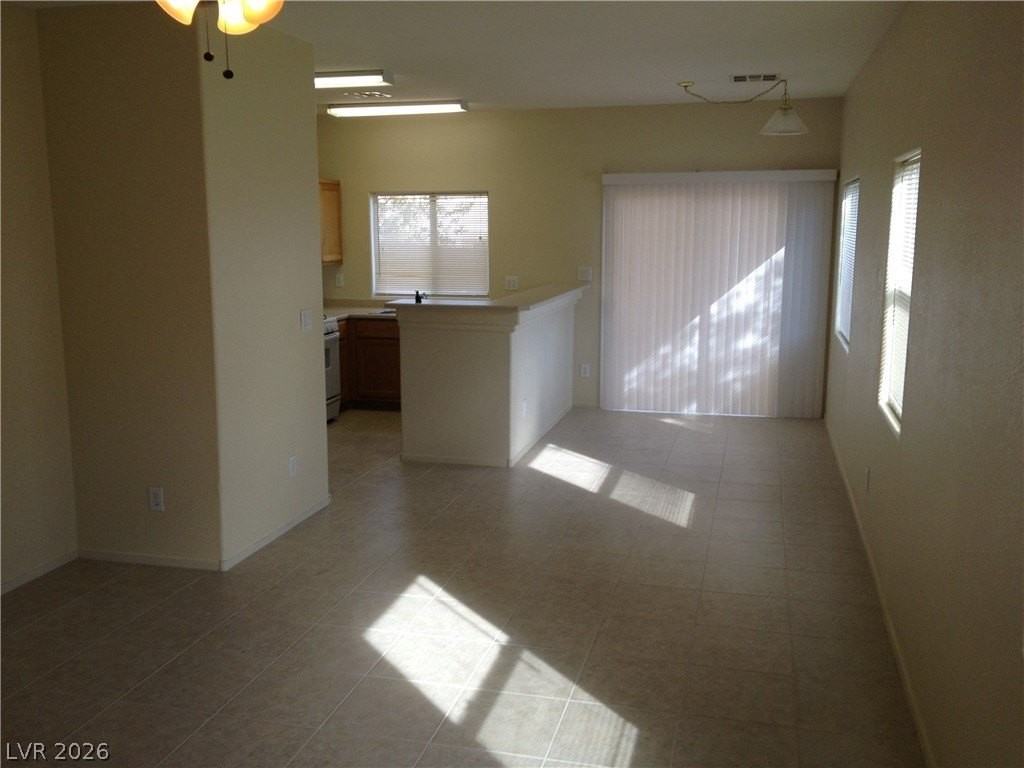 5433 Jackpot Winner Ln #102 - Photo 3 of 14