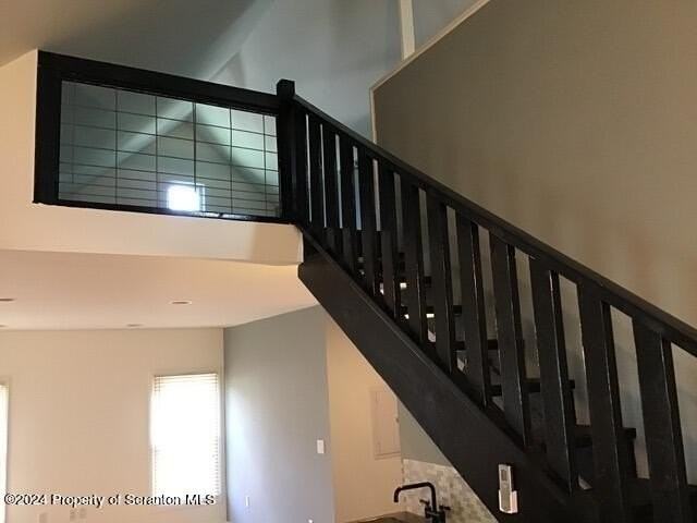 295 Dundaff Street unit: Upstairs - Photo 5 of 14