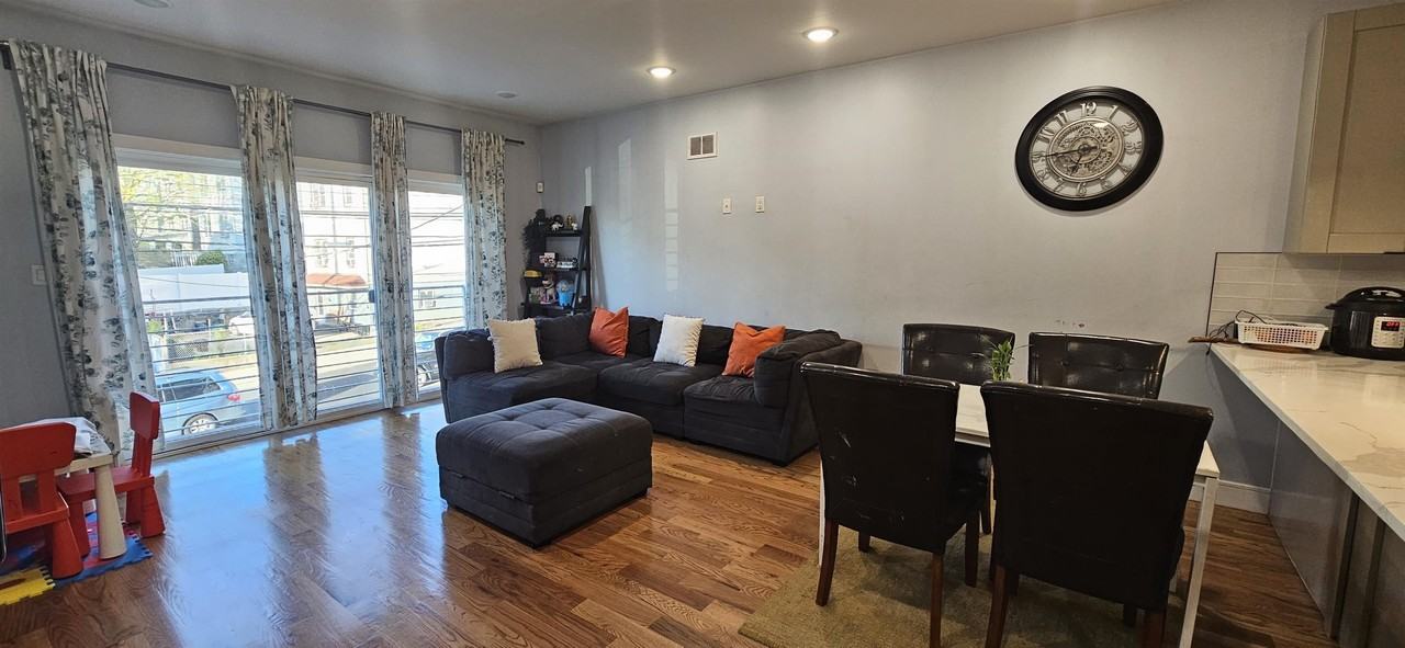 251 Manhattan Ave #1 - Photo 3 of 13