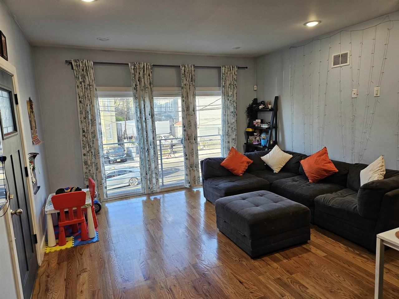 251 Manhattan Ave #1 - Photo 4 of 13