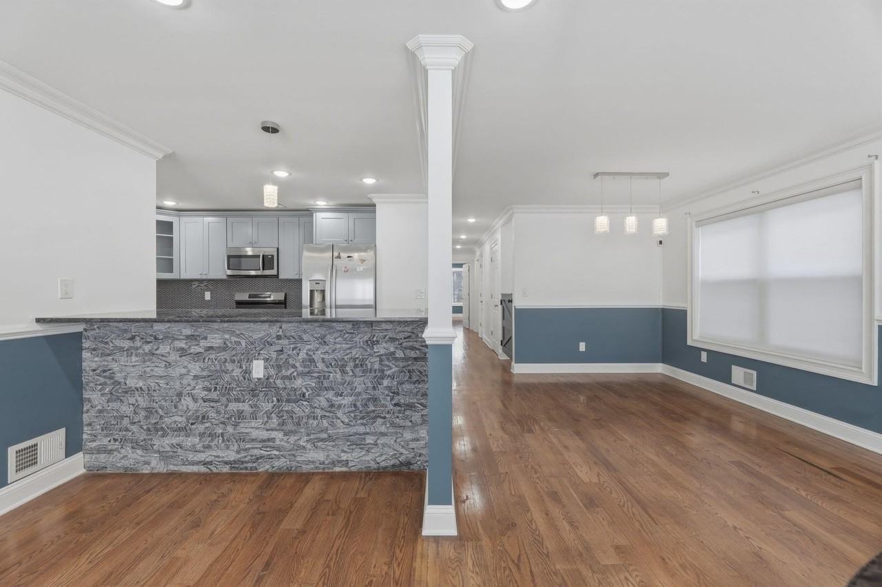 915 S 18th St #1 - Photo 4 of 14