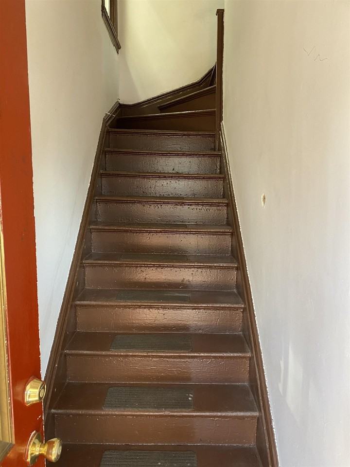 78 Van Nostrand Ave #2 - Photo 3 of 9