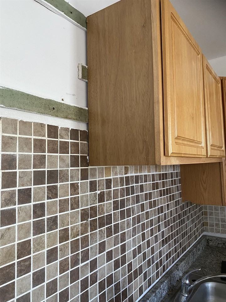 78 Van Nostrand Ave #2 - Photo 7 of 9