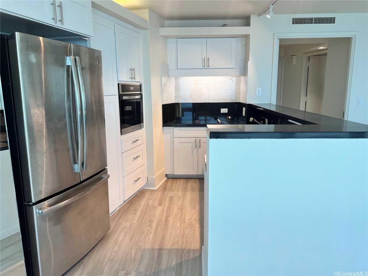 1330 Ala Moana Blvd Apt 3704 - Photo 3 of 15