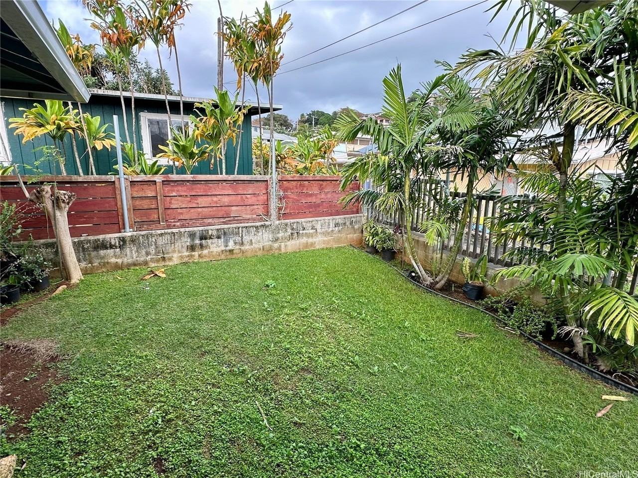 45-28 Lilipuna Pl - Photo 4 of 21