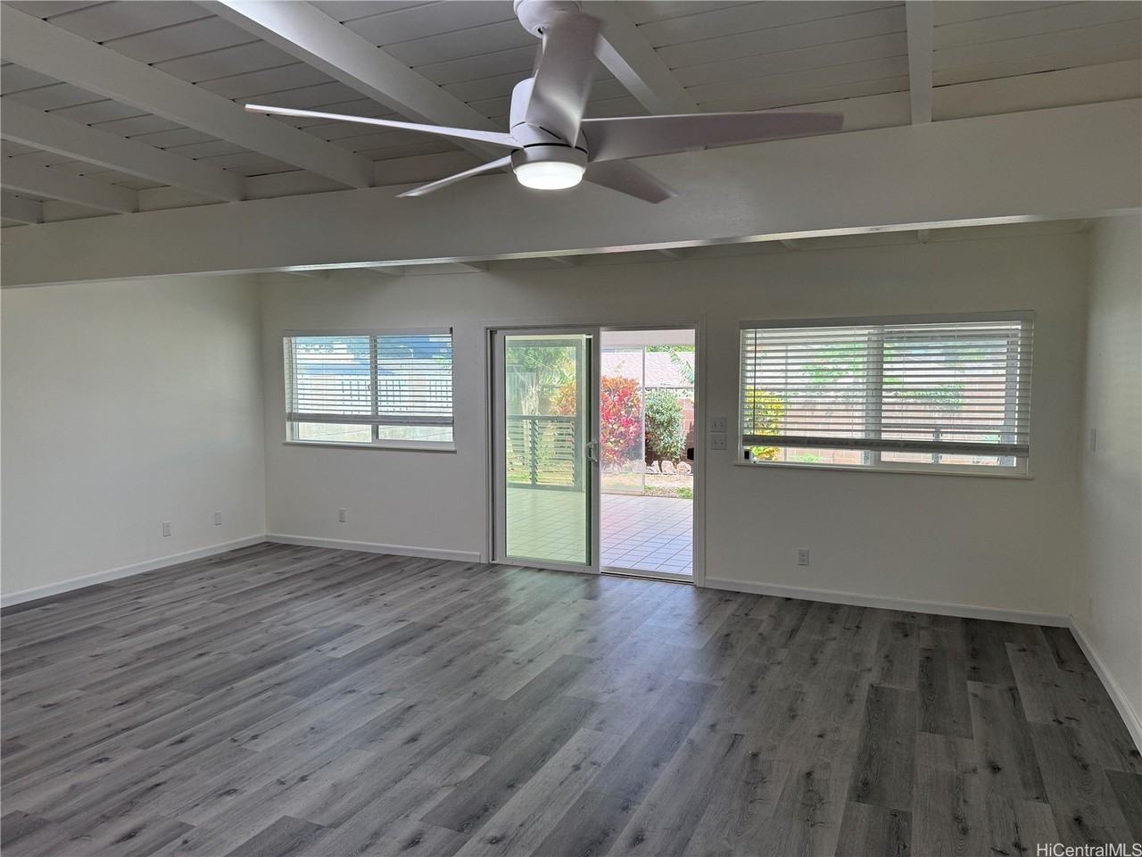 527 Kaumakani St - Photo 7 of 15