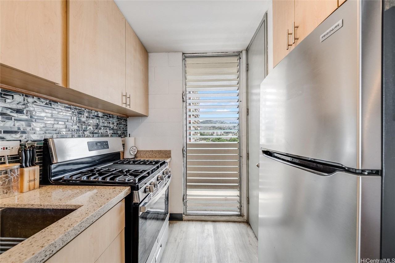 2630 Kapiolani Blvd Apt 802 - Photo 4 of 21