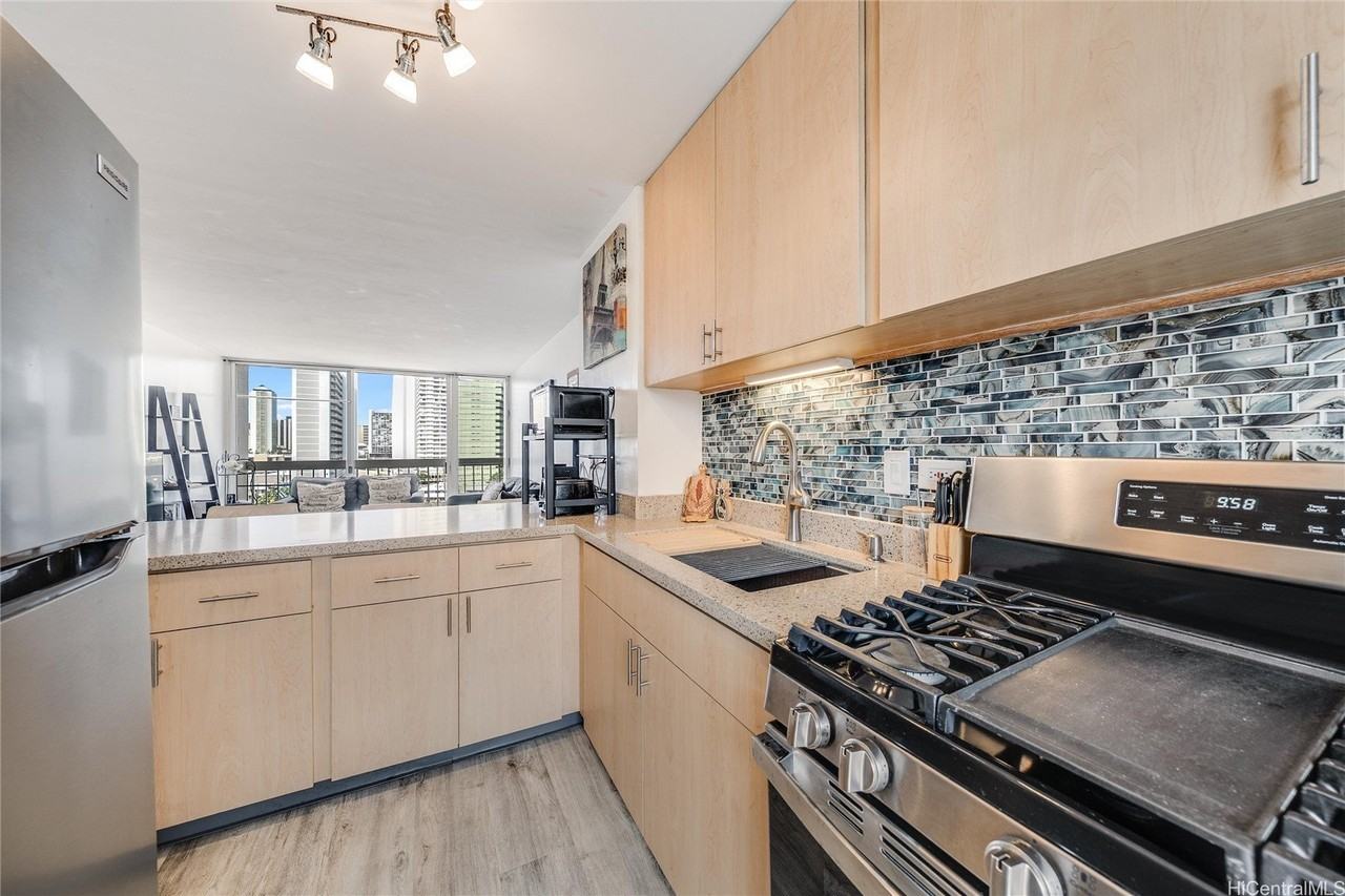 2630 Kapiolani Blvd Apt 802 - Photo 5 of 21