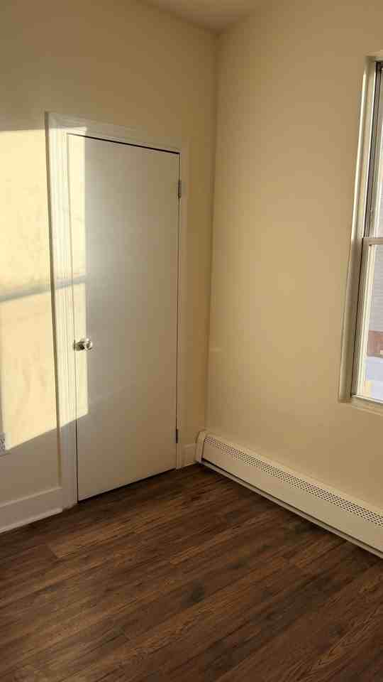 286 Halsted st - Photo 4 of 8