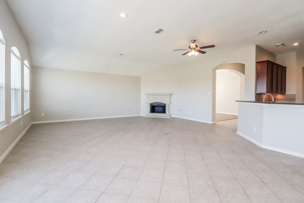 22 Atascadero Dr - Photo 3 of 19