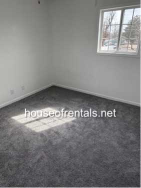 101 North Russell Street - Photo 7 of 10