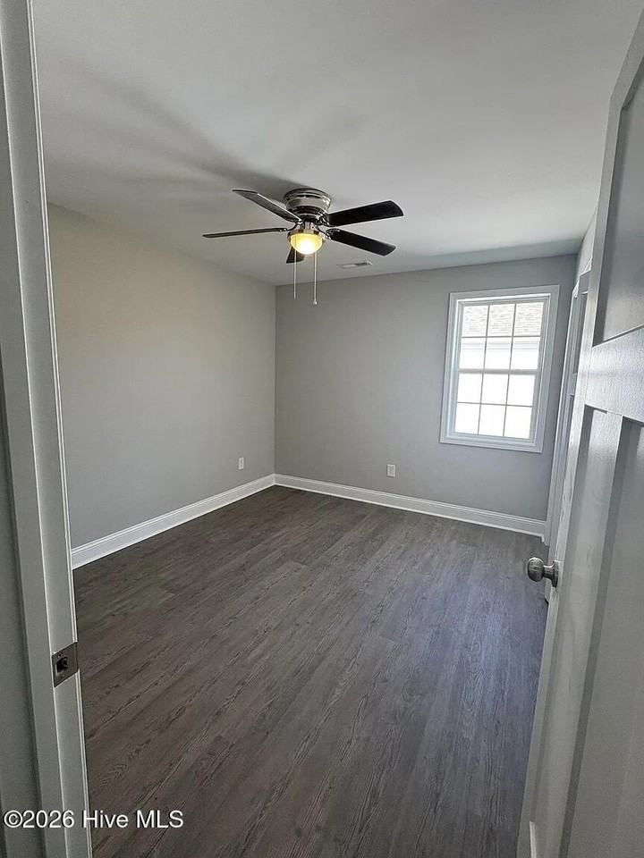 1120 W Massachusetts Ave - Photo 7 of 18