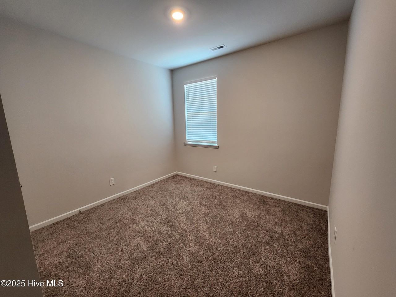 227 Jones Ridge Ln - Photo 7 of 24