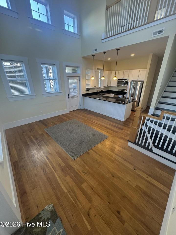 819 Meadowsweet Ln - Photo 6 of 39