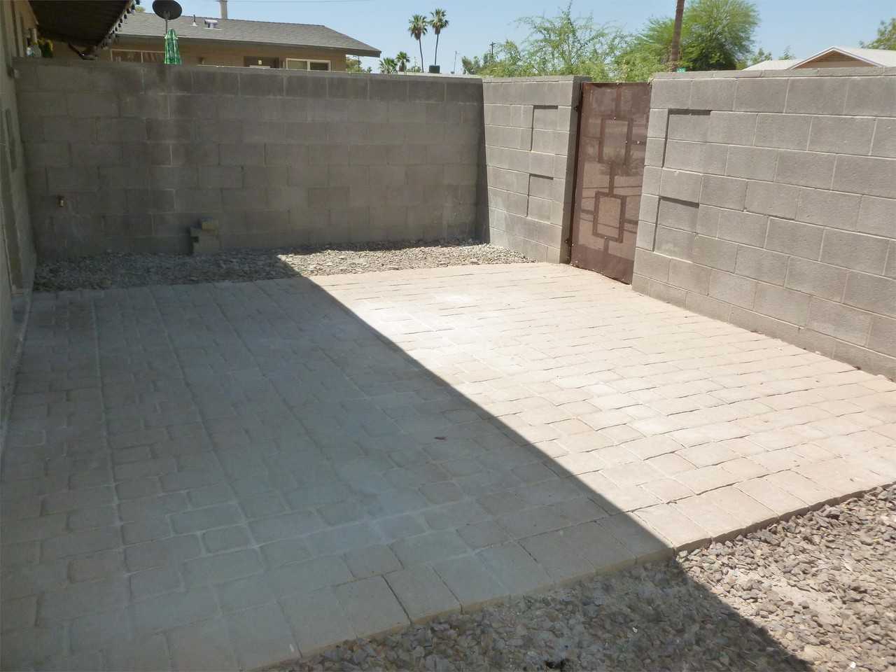 7102 E Oak Street - Photo 5 of 25