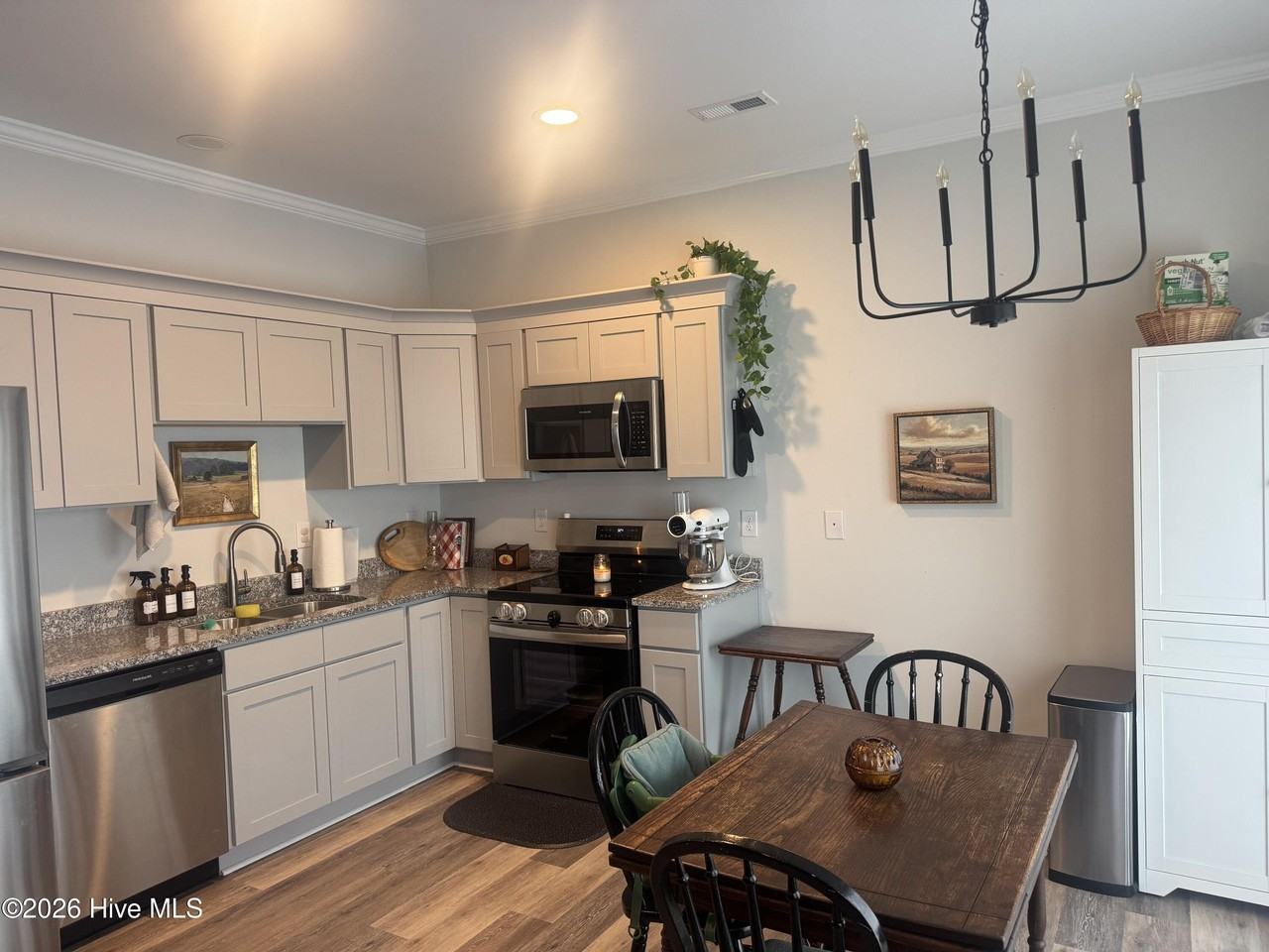 247 Winstead Loop Rd - Photo 3 of 10