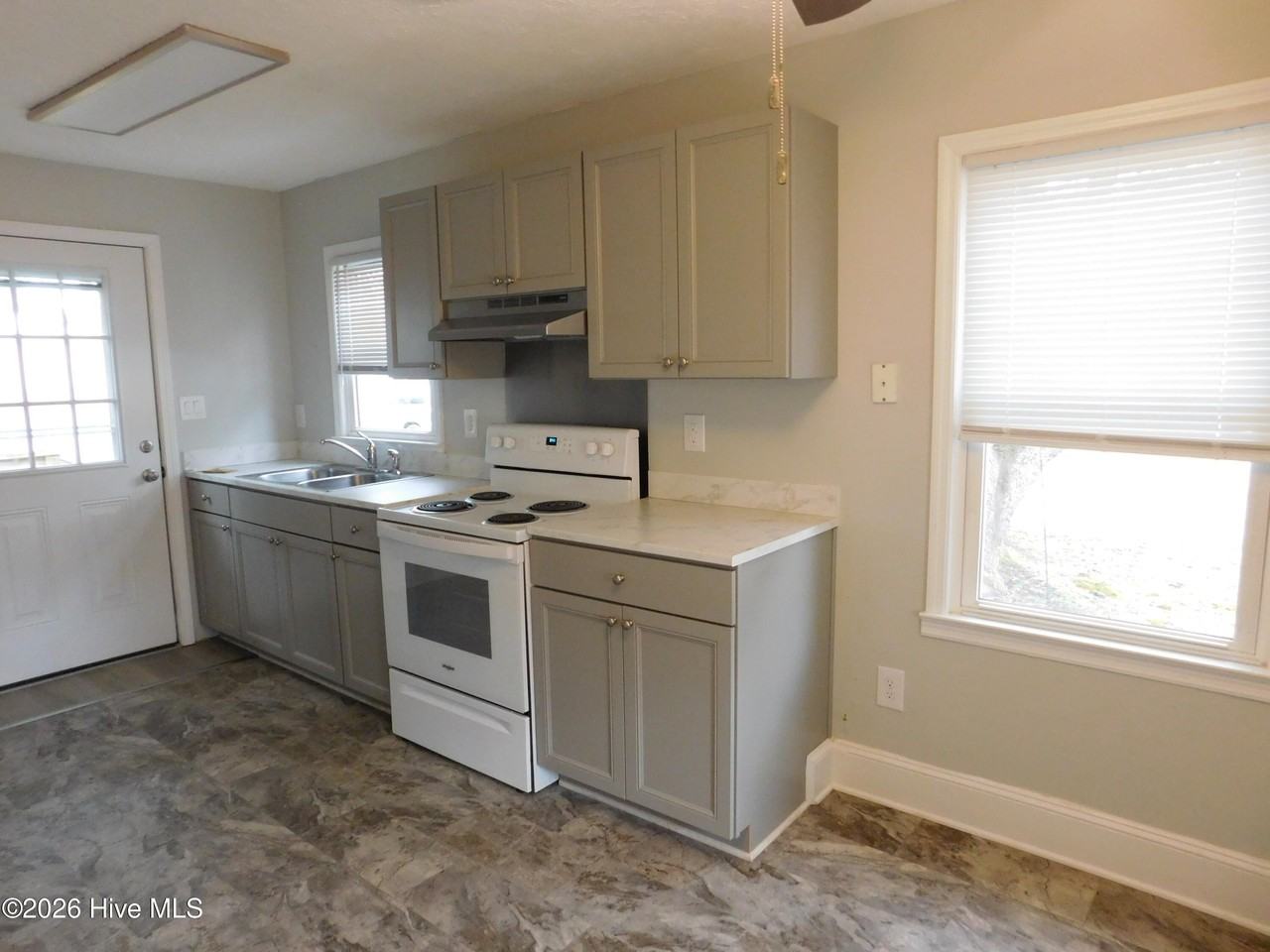 418 Church Rd - Photo 5 of 19