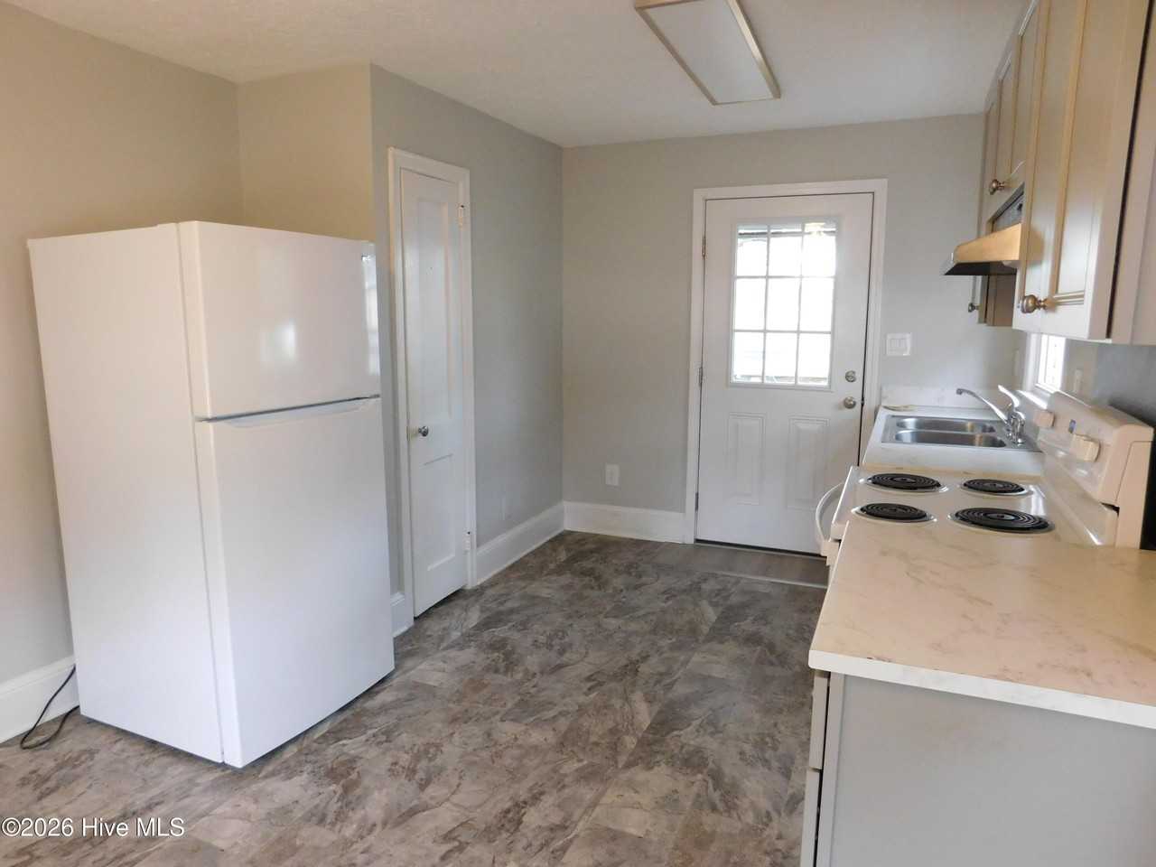 418 Church Rd - Photo 6 of 19