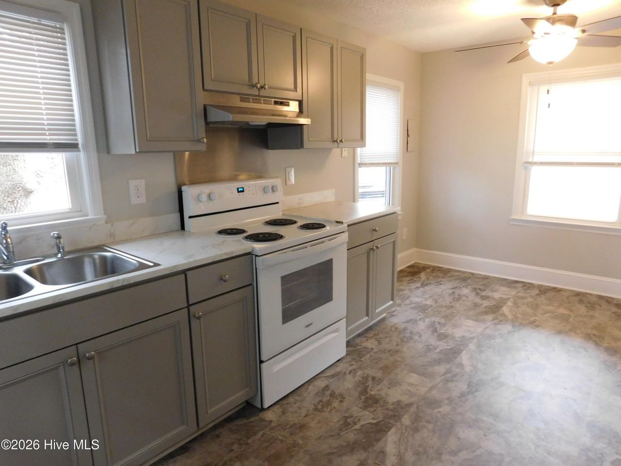 418 Church Rd - Photo 7 of 19