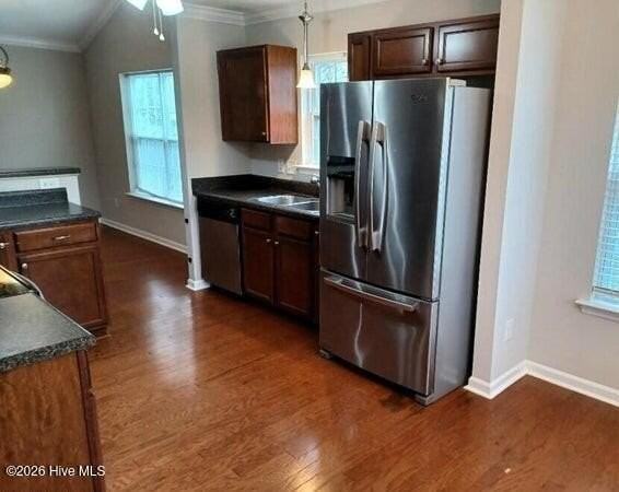 424 Rockland Dr - Photo 5 of 14