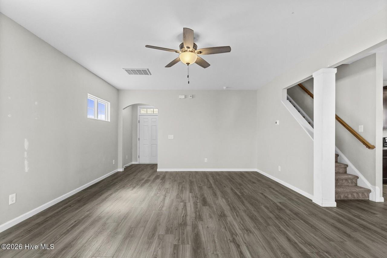 428 Bald Cypress Ln - Photo 4 of 33