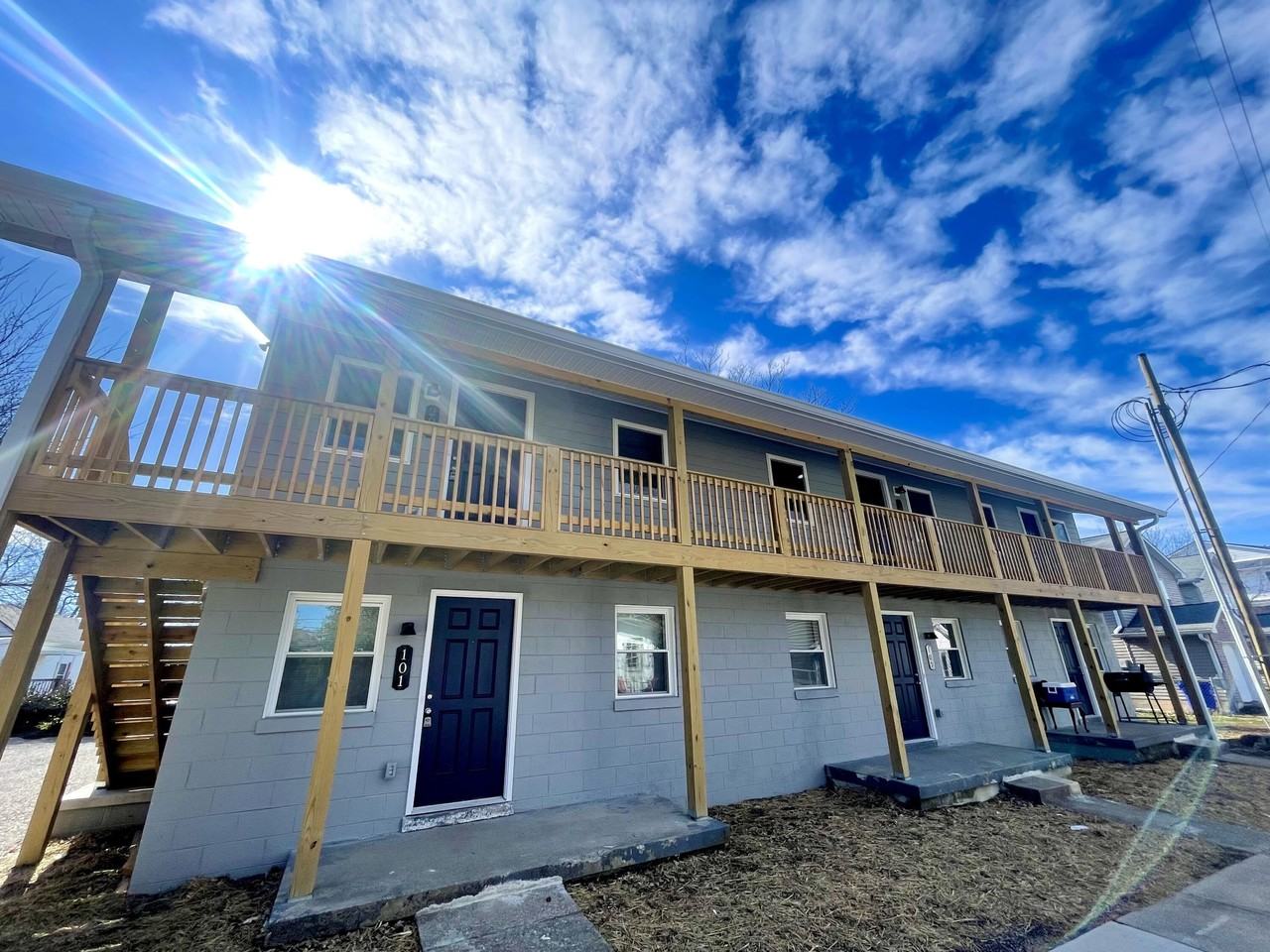 402 Gunn St Apt 201 #201