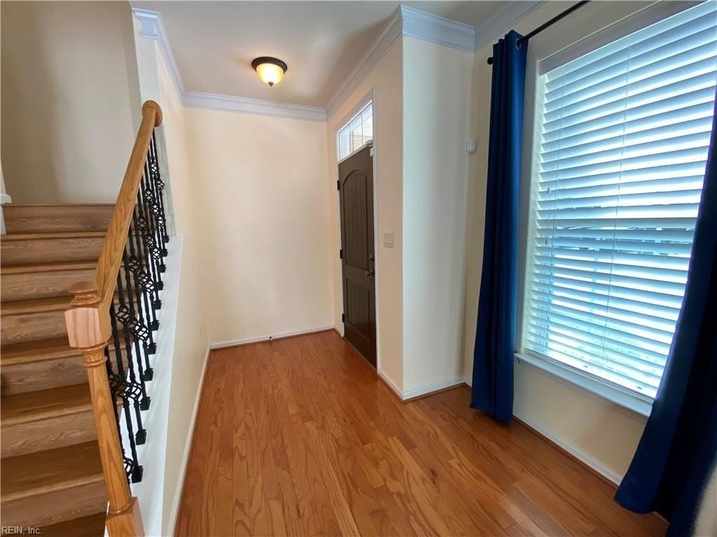 829 Tiffany Green Ct - Photo 6 of 40