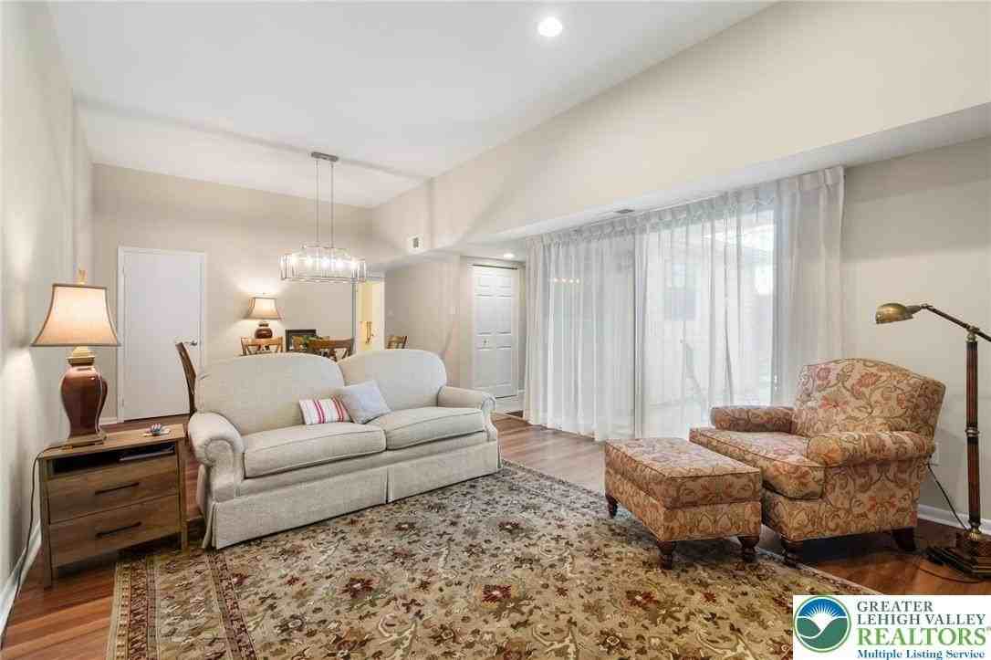 2869 Whitemarsh Pl - Photo 6 of 18