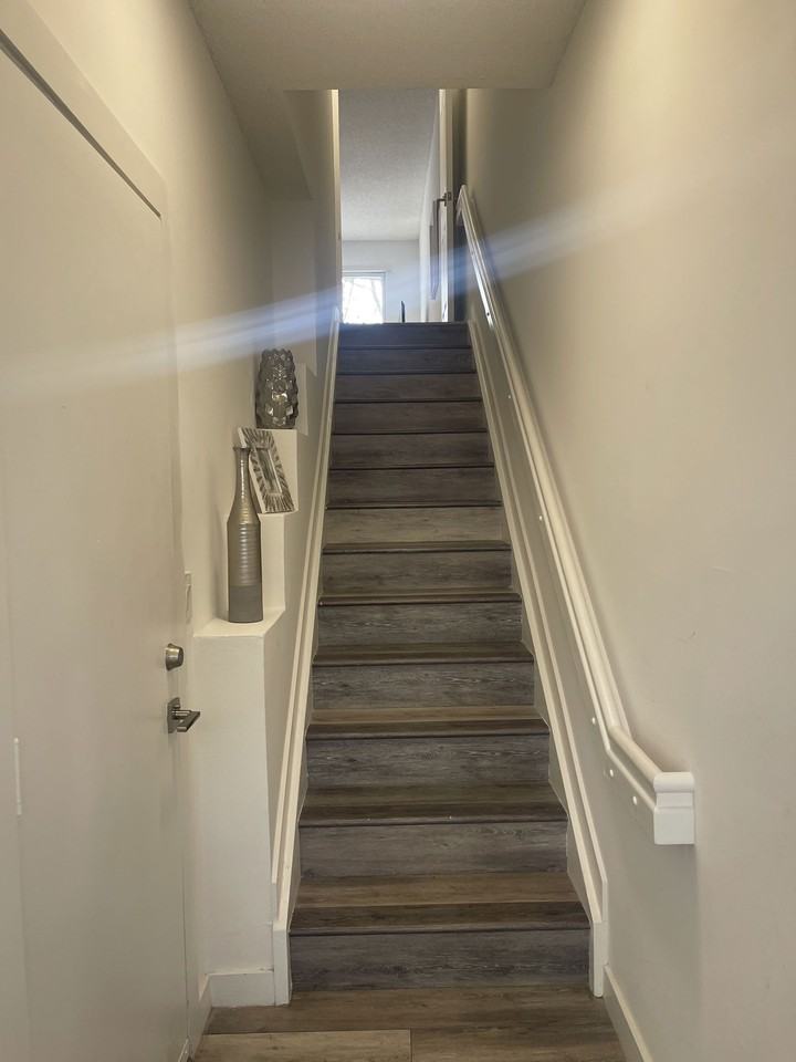 St Tropez Cir - Photo 3 of 8