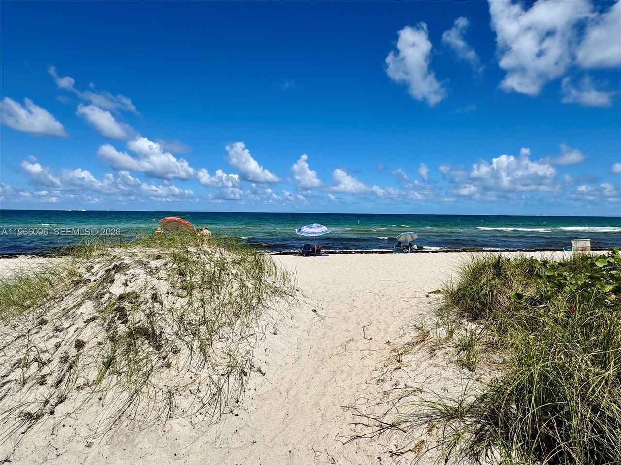 9225 Collins Ave #609