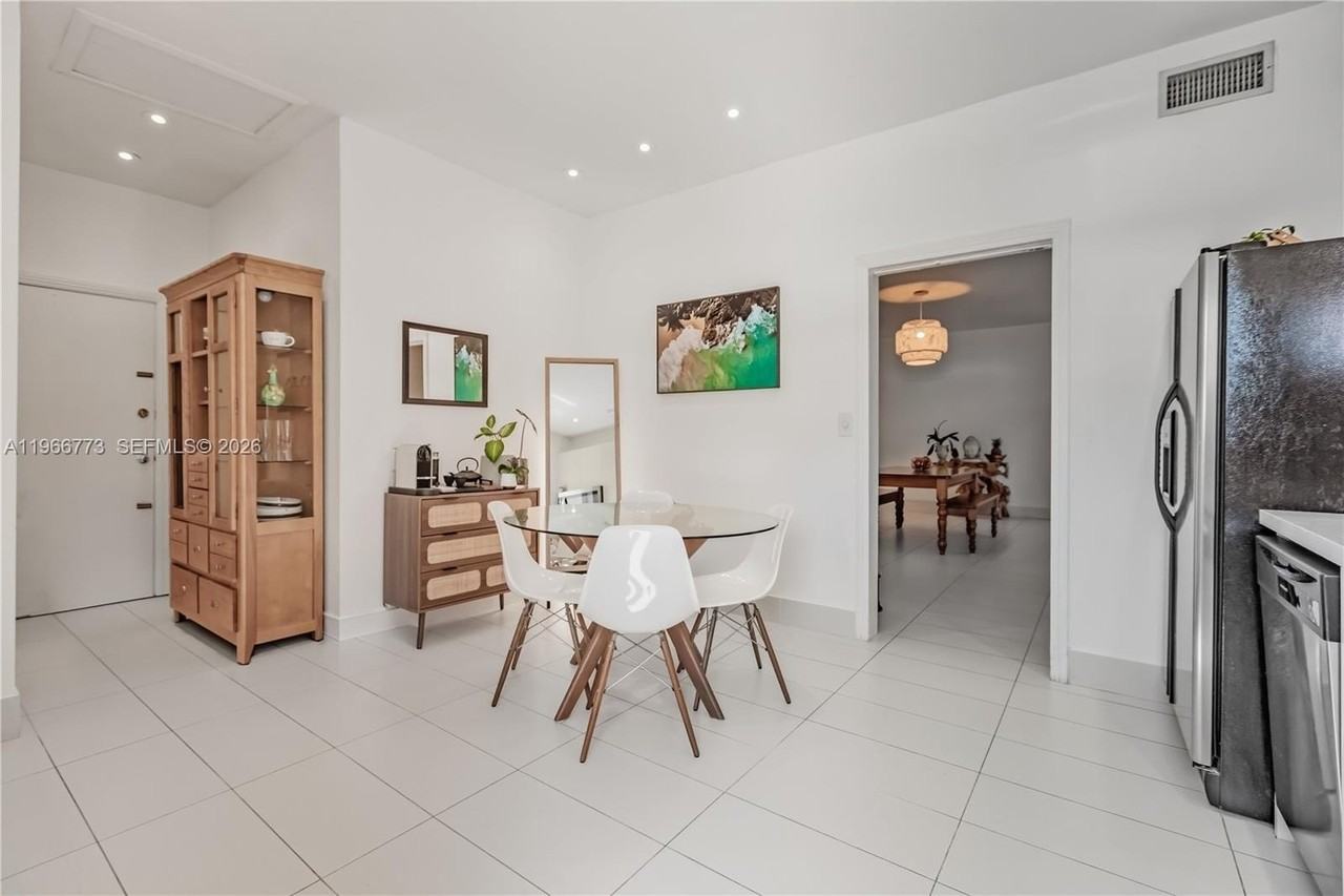 5001 Collins Ave #1K - Photo 5 of 26